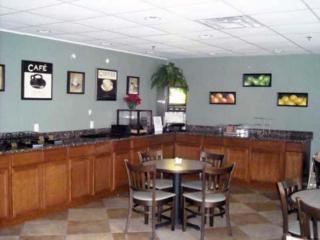 Hotel Quality Inn & Suites
