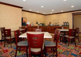 Hotel Quality Inn & Suites
