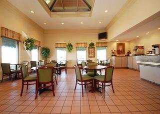 Hotel Quality Inn & Suites