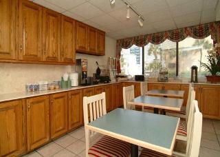 Hotel Quality Inn & Suites