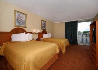 Hotel Quality Inn & Suites