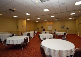 Hotel Quality Inn & Suites