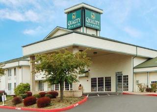 Hotel Quality Inn & Suites