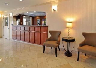 Hotel Quality Inn & Suites