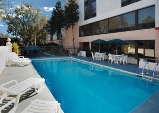 Hotel Quality Inn & Suites