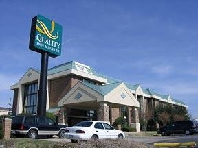 Hotel Quality Inn & Suites-dallas