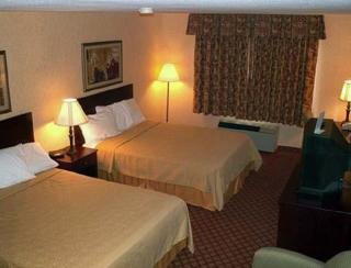 Hotel Quality Inn & Suites East