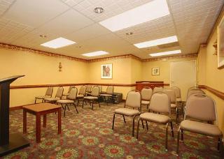 Hotel Quality Inn & Suites Ft. Jackson Maingate