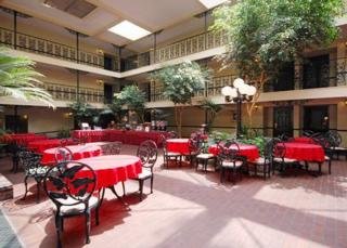 Hotel Quality Inn & Suites North