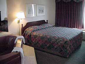 Hotel Quality Inn & Suites-warren
