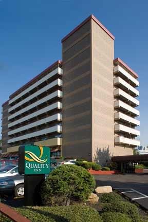 Hotel Quality Inn University Center