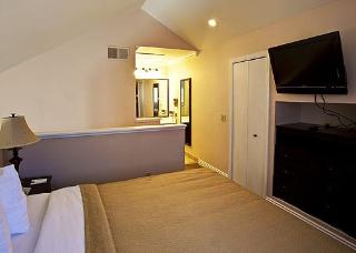 Hotel Quality Suites Anaheim Stadium
