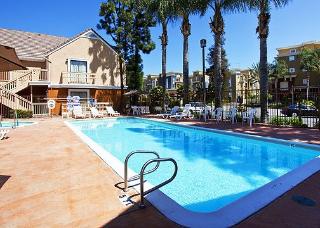 Hotel Quality Suites Anaheim Stadium