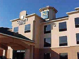 Hotel Quality Suites Bush-iah Airport