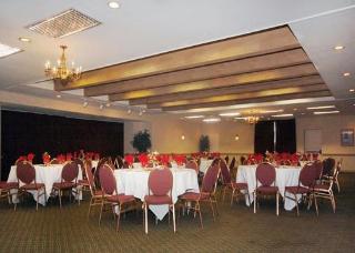 Hotel Quality Suites Downtown