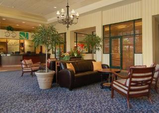 Hotel Quality Suites Lake Wright