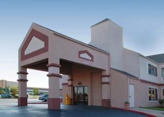 Hotel Quality Suites Tulsa