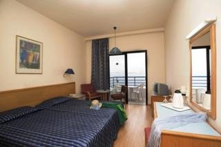 Hotel Queens Bay