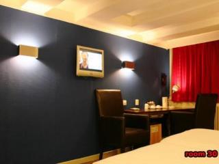Hotel Quentin Golden Bear