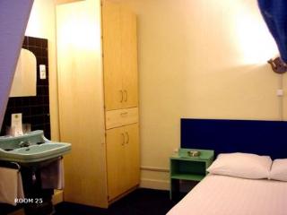 Hotel Quentin Golden Bear