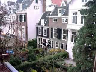 Hotel Quentin Golden Bear