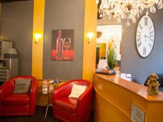 Hotel Quentin Golden Bear