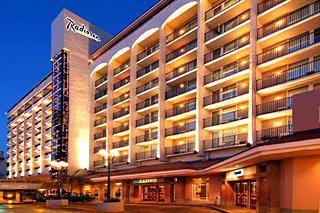 Hotel Radisson Ambassador Plaza & Casino