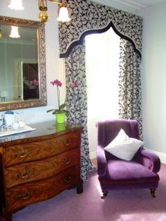 Hotel Raemoir House