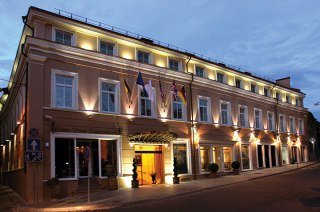 Hotel Ramada And Suites Vilnius