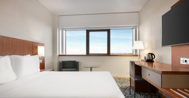 Hotel Ramada By Wyndham Lisbon
