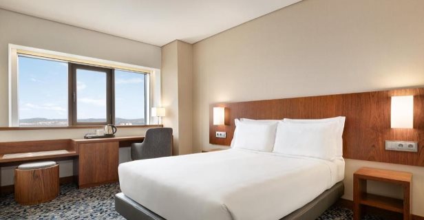 Hotel Ramada By Wyndham Lisbon