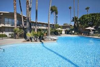 Hotel Ramada Conference Center