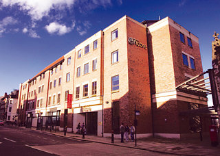 Hotel Ramada Encore York