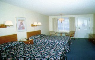 Hotel Ramada Inn & Suites Foothills