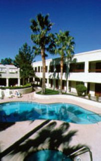 Hotel Ramada Inn & Suites Foothills