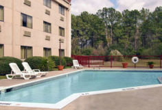 Hotel Ramada Limited Airport