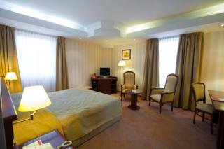 Hotel Ramada & Suites Bucharest North