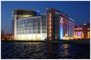 Hotel Ramada & Suites Excel