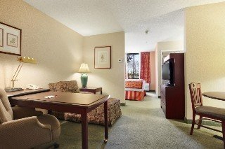 Hotel Ramada Suites Orlando Airport