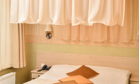 Hotel Ratonda Centrum