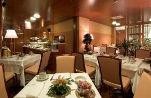 Hotel Real Fini Via Emilia