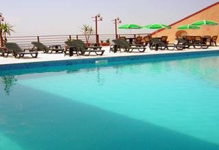Hotel Regineh