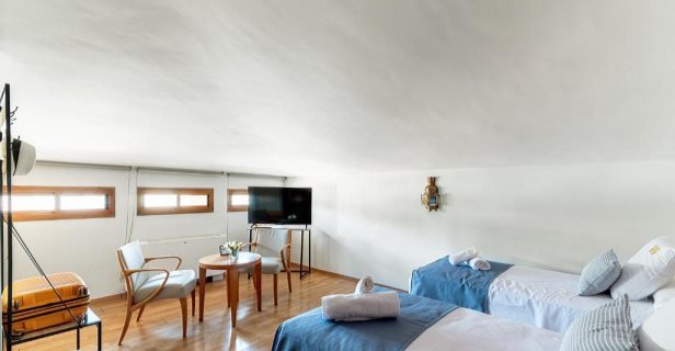 Hotel Reina Mora