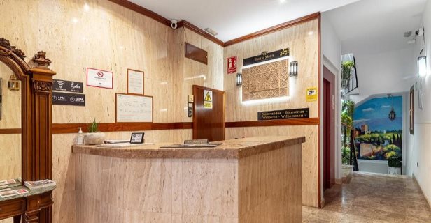 Hotel Reina Mora