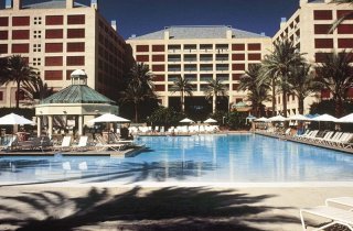 Hotel Renaissance Esmeralda