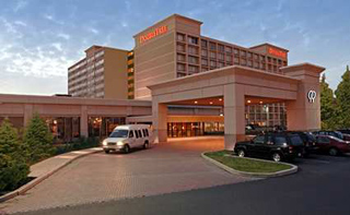Hotel Renaissance Newark Airport