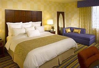 Hotel Renaissance Oak Brook