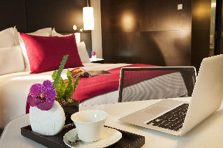 Hotel Renaissance Paris Arc De Triomphe