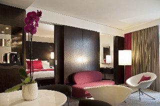 Hotel Renaissance Paris Arc De Triomphe