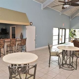 Hotel Resortquest At The Beach House Condominiums